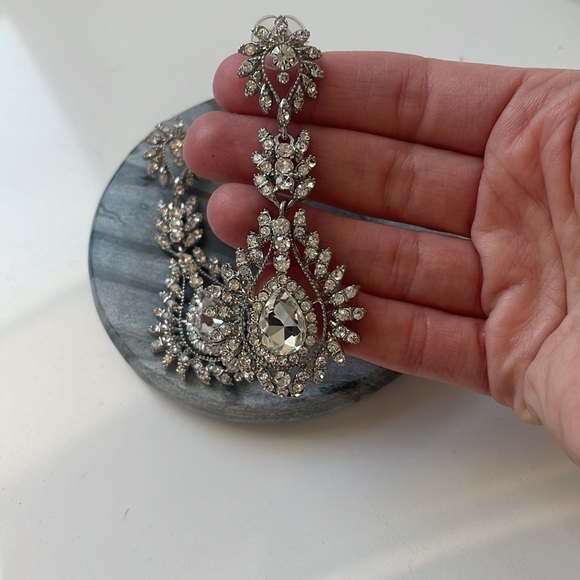 STUNNING Chrystal earrings - Picture 2 of 4